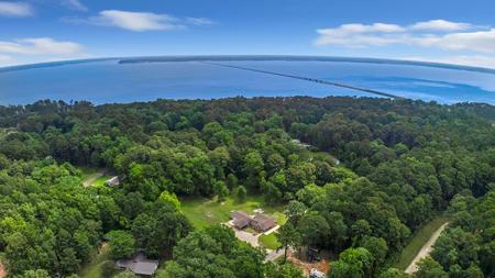 320 Admiral Drive