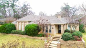1305 Windsong Ln