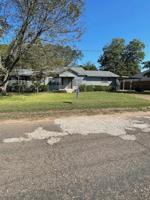 2406 Hendricks