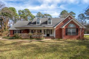 23543 Lakeview Dr