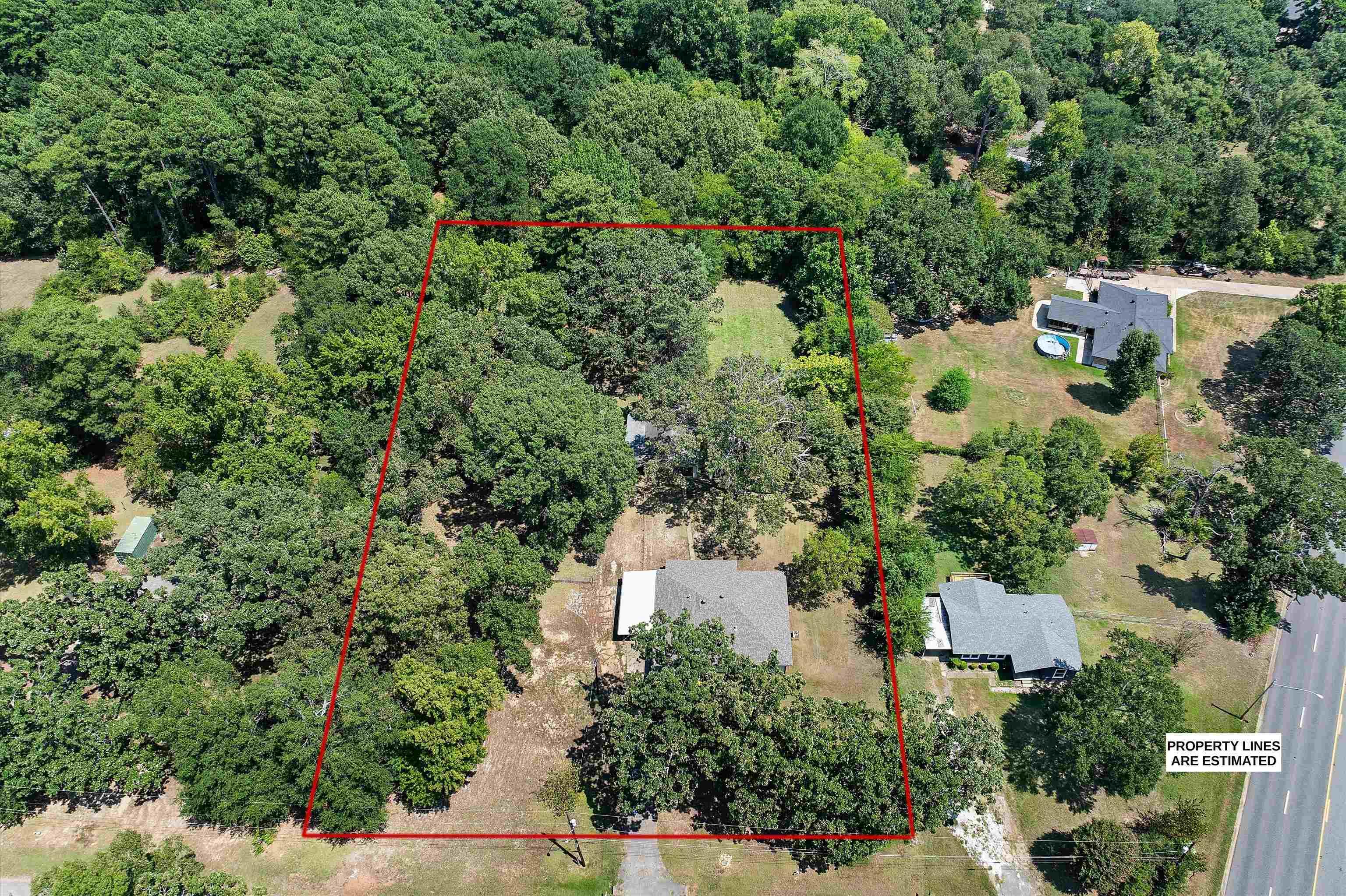 Image 3: Drone / aerial view, Aerial View