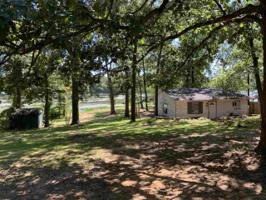 706 N Lake