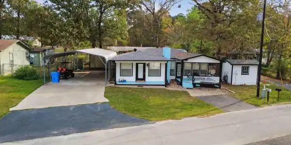 647 Shadywood Lane