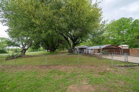 101 Bobolink Ln.