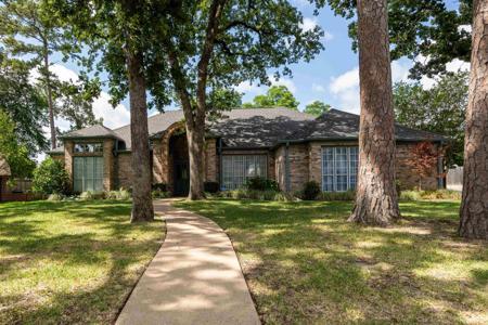 1410 Lazy Lane