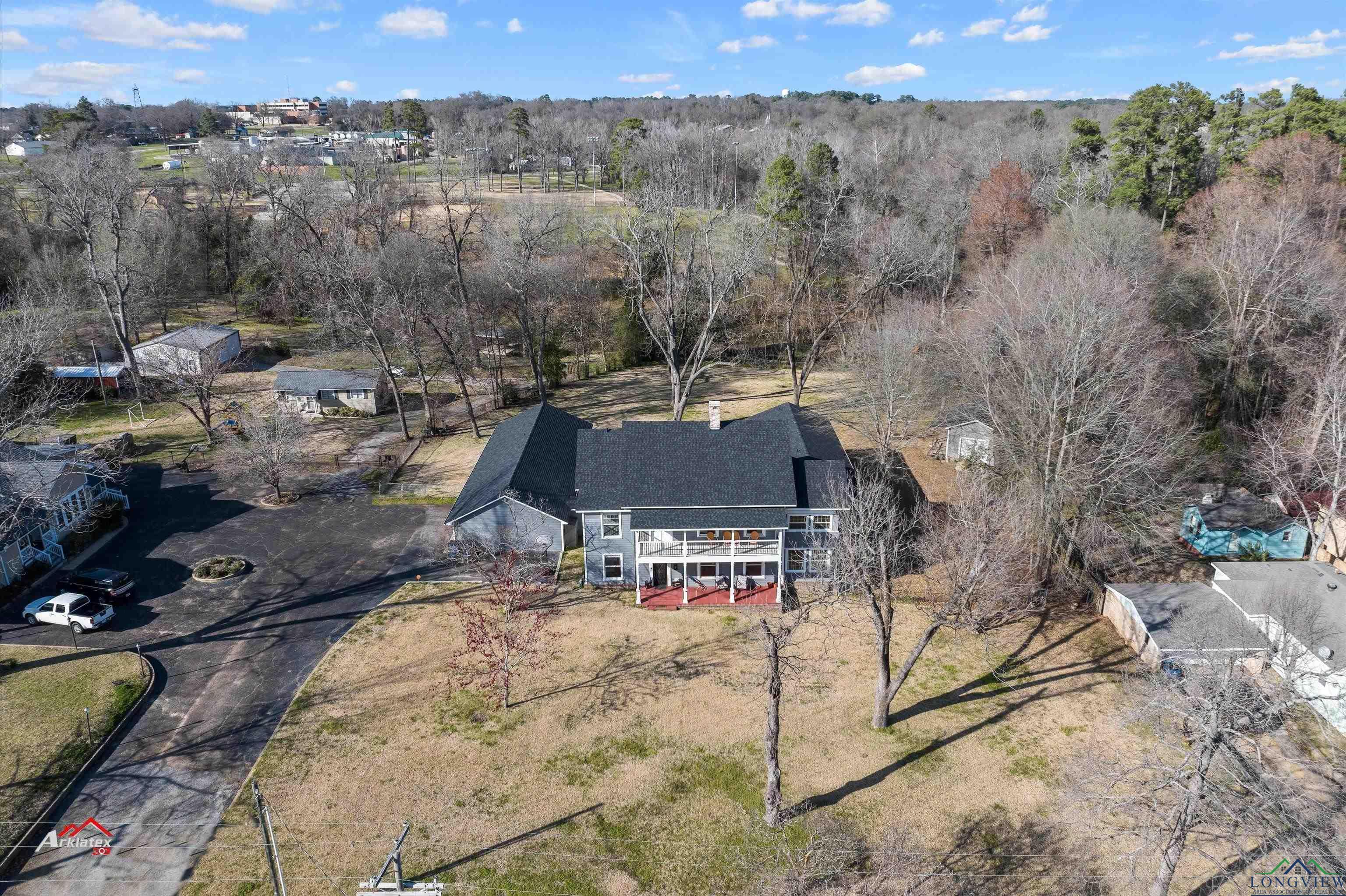 Image 1: Drone / aerial view, Aerial View