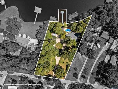 2022 W Lake Dr.