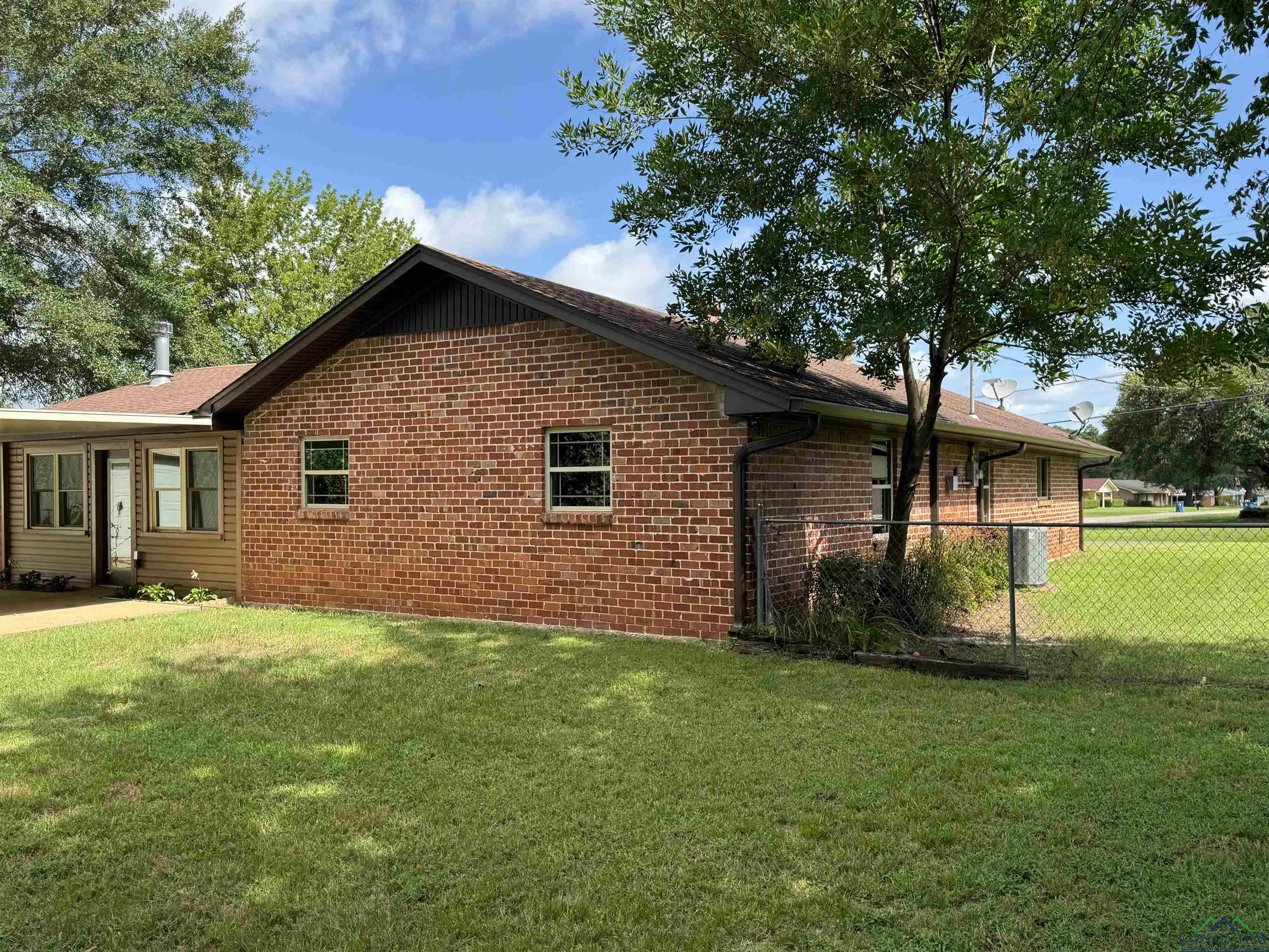 Image 3: REAR