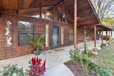 6839 Myrtlewood Trail