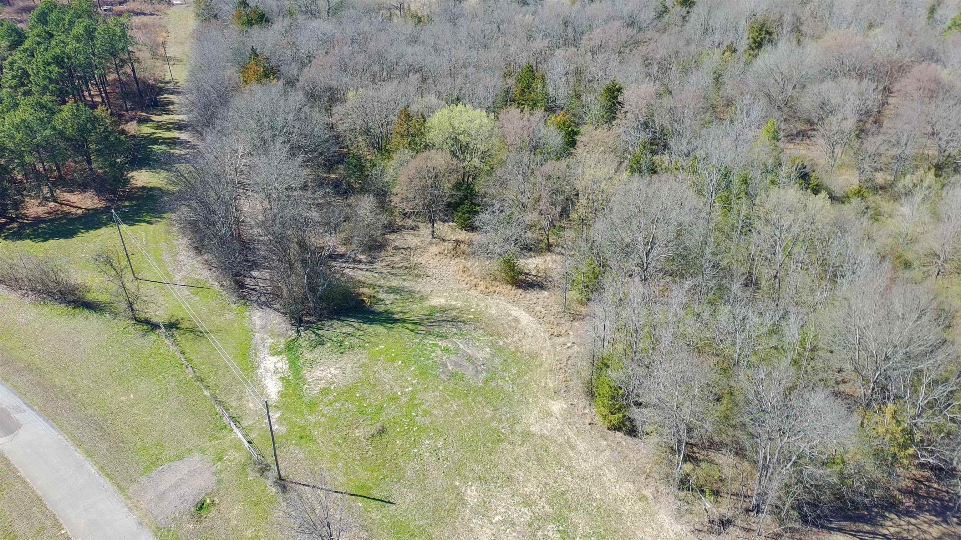 Image 1: Bird's eye view, Aerial View