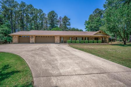 1717 W Lake Dr.