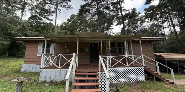 Image 2: Front Of Structure