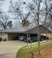 3033 E Lake Dr.