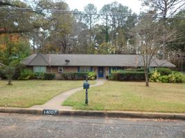 1400 WHISPERING PINES BLVD