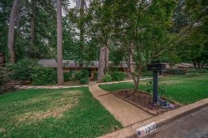 1306 Whispering Pines