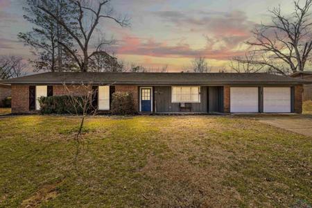 304 Erskine Dr.