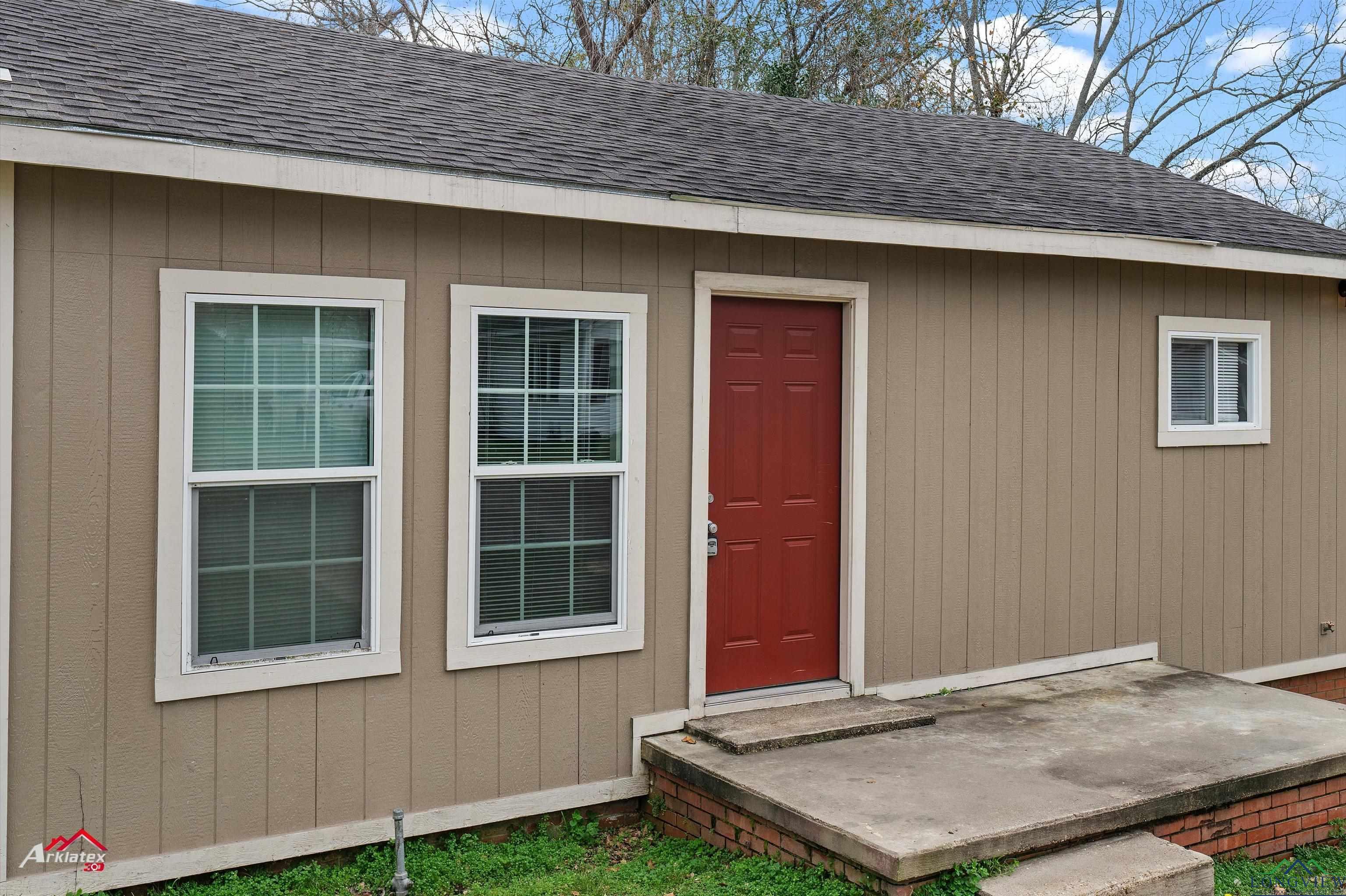 Image 2: View of entrance to property, Entry