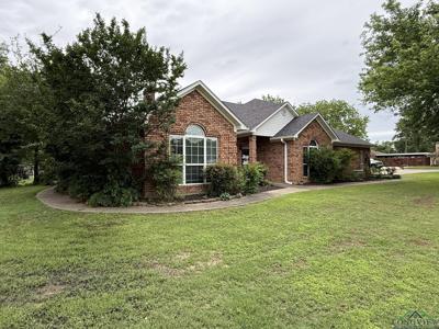 302 Meadowbrook Lane
