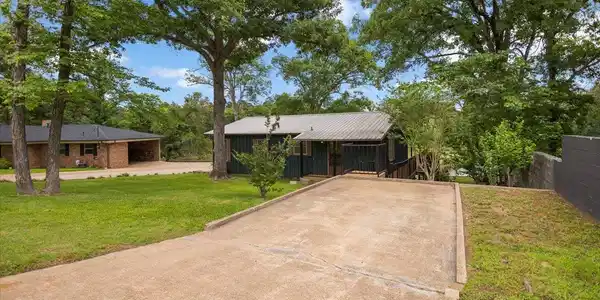 325 Tangiers Rd.