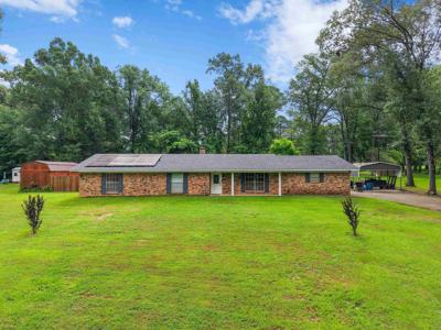 107 W DOGWOOD