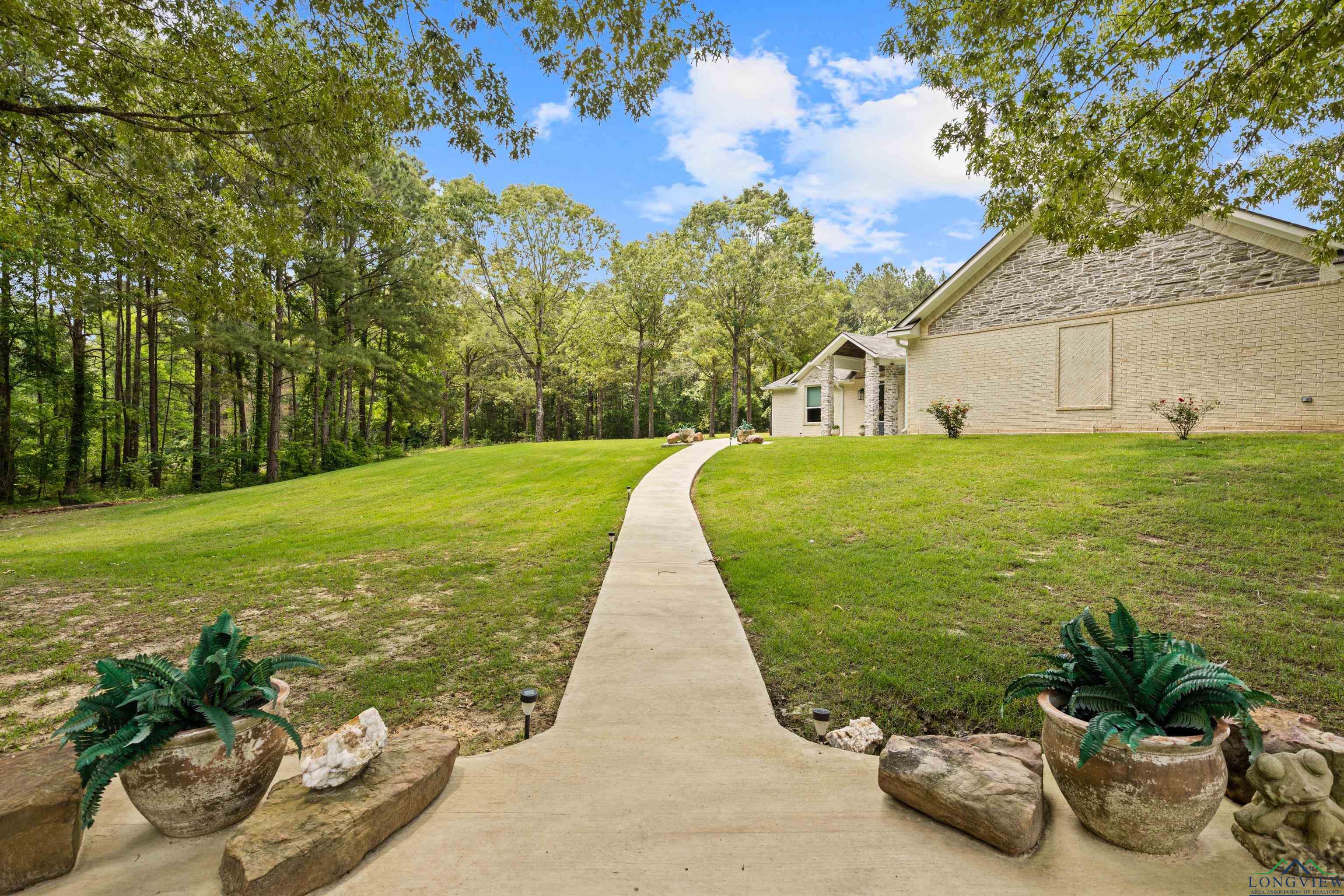 Image 2: View of green lawn, Yard