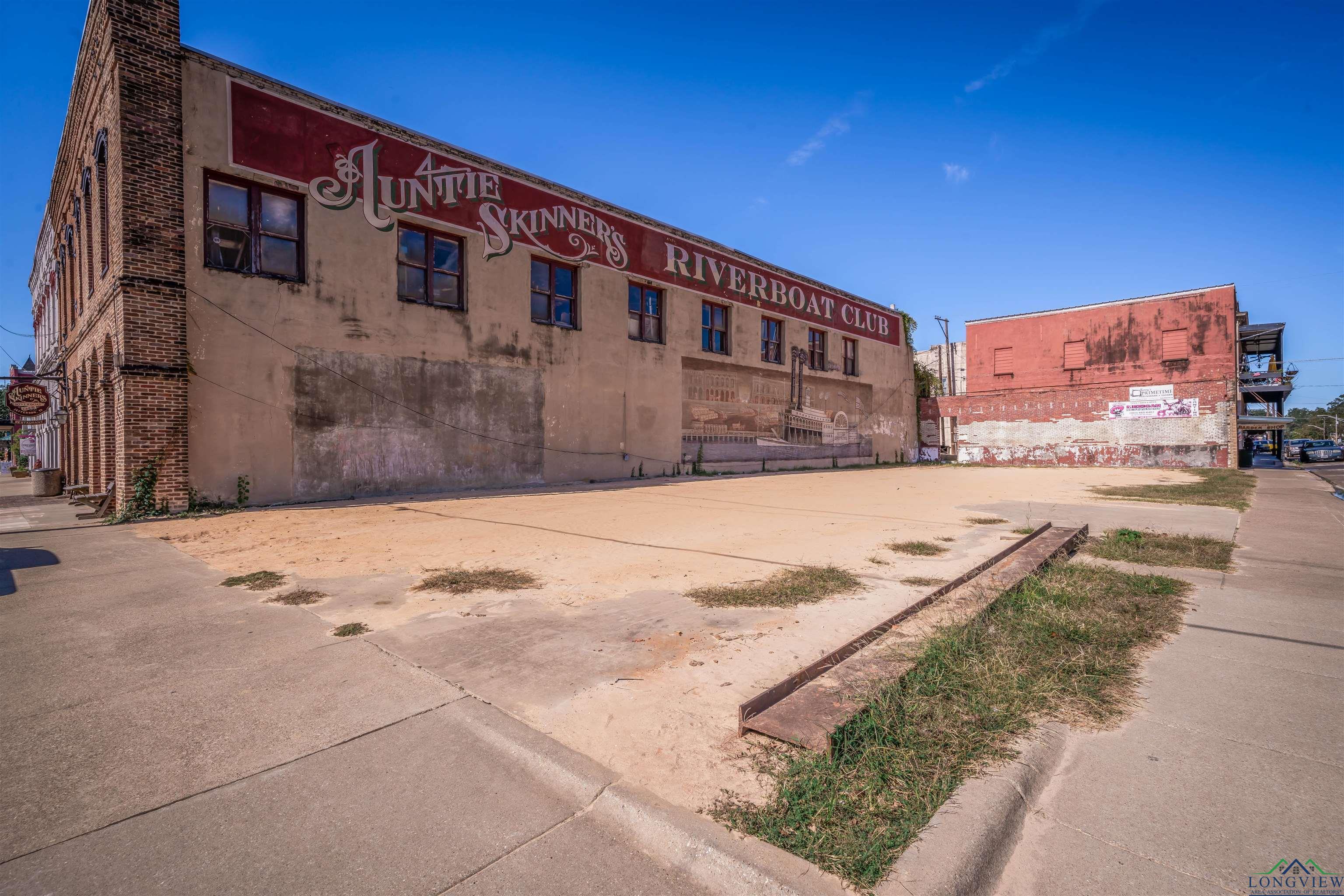 Image 1: View of building exterior, Front Of Structure