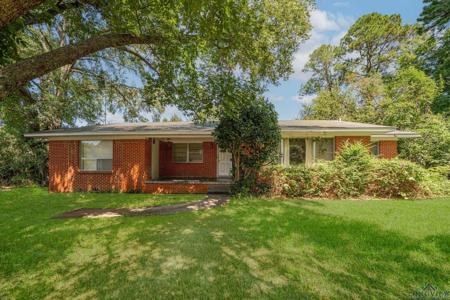 307 Hollybrook Dr