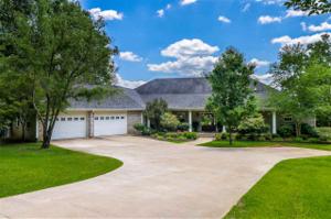 3019 EAST LAKE DR
