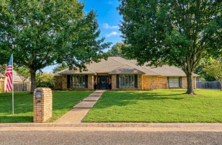 3 Gateway Dr