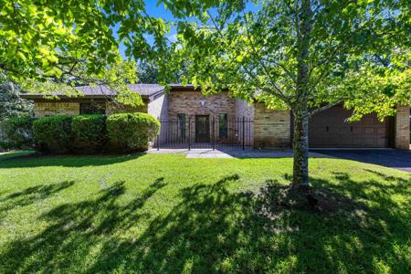 6339 Lakewood Dr.