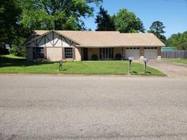 2102 Pinecrest Dr.
