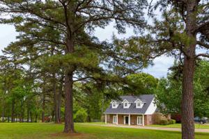 1304 E Lake Drive