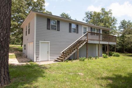 1225 Farm Road 1002