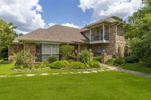 1314 Enchanted Ln