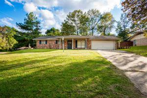 1700 Crestview Dr