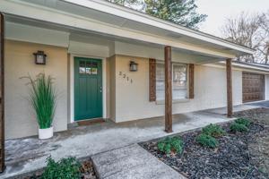 2211 Balsam