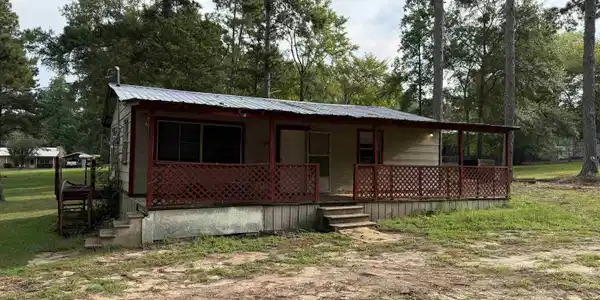 999 Oakridge Dr.