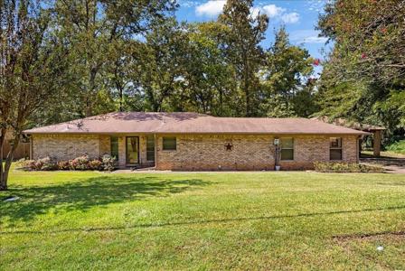 1508 Tanglewood Dr West