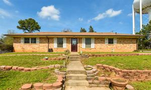 507 Drake Blvd