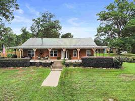 1625 W Lake