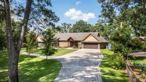 2124 W Lake Dr.