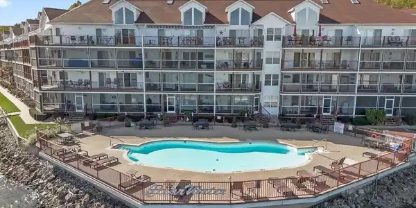 686 Clearwater