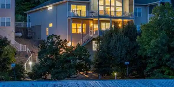 548 lakeshore