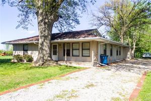 1743 Fountainbleu Drive