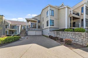 1600 Lake Knoll
