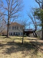 475 Lakeshore