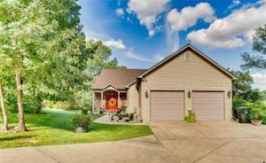 10402 Lake Crest Drive