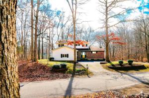 1310 Moore