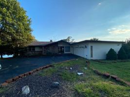 87 W Lakeview Drive