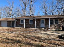 556 Lakeside Drive